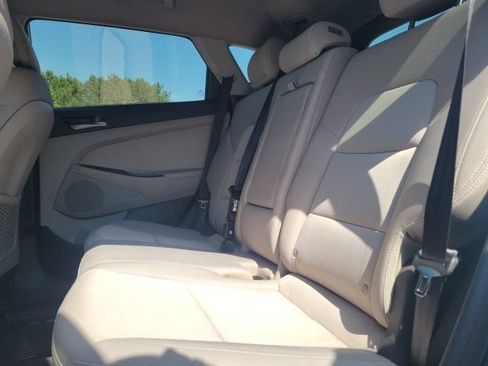 Used 2018 Hyundai Tucson SE w/ Cargo Package AWD/4WD image 26
