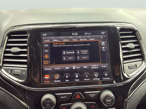 Used 2021 Jeep Grand Cherokee Limited RWD image 30