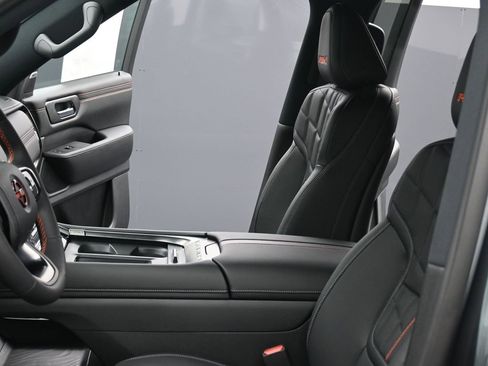 New 2026 Nissan Armada PRO-4X image 19