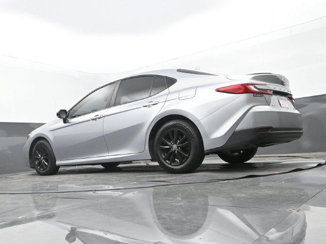 Used 2026 Toyota Camry LE w/ Convenience Package FWD image 10