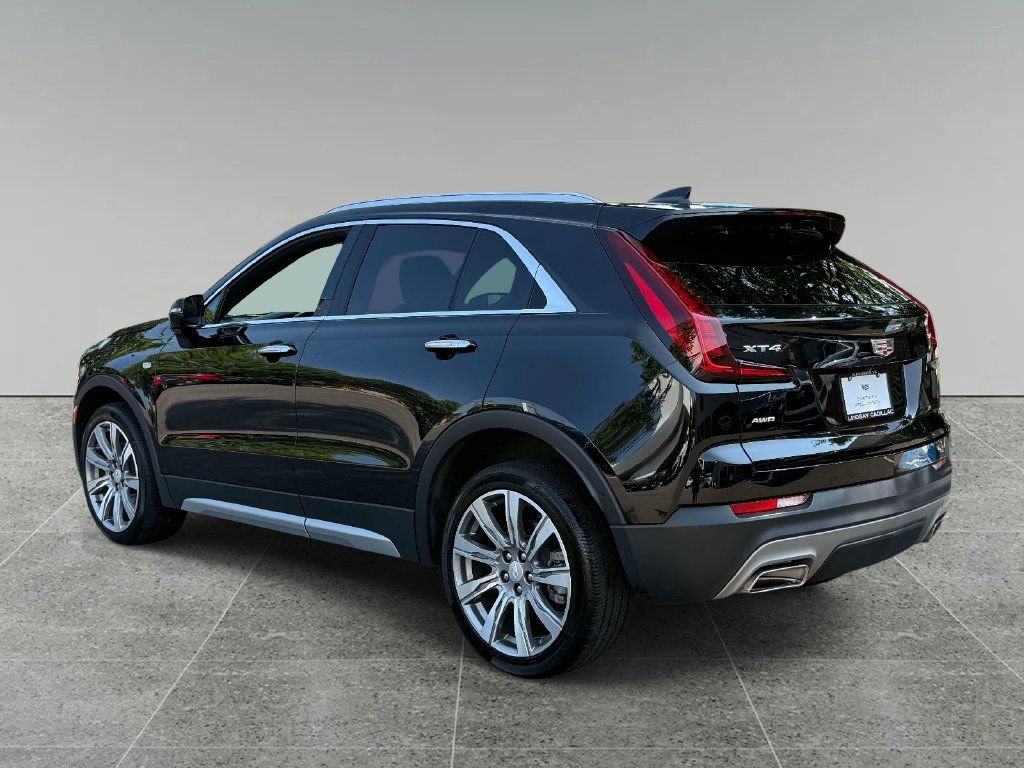 Used 2023 Cadillac XT4 Premium Luxury w/ Enhanced Visibility Package AWD/4WD image 12