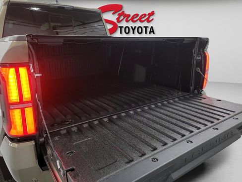 Used 2024 Toyota Tacoma TRD Off-Road w/ TRD Off Road Upgrade Package image 7