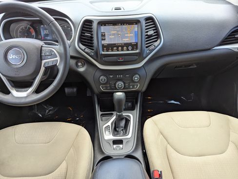 Used 2016 Jeep Cherokee Latitude w/ Comfort/Convenience Group FWD image 13