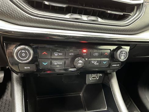 Used 2023 Jeep Compass Trailhawk AWD/4WD image 20