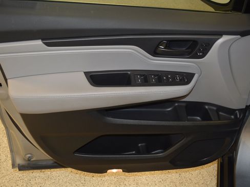 Used 2024 Honda Odyssey EX-L image 15