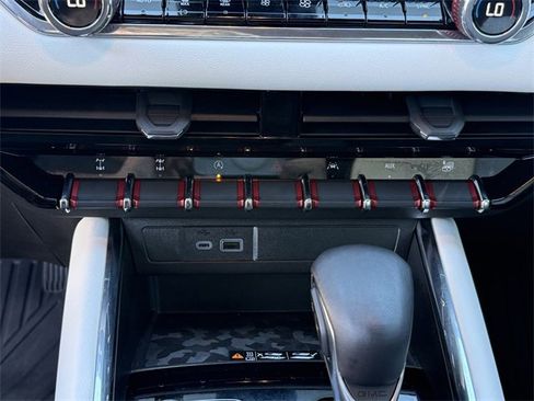 Used 2024 GMC Canyon AT4X image 19