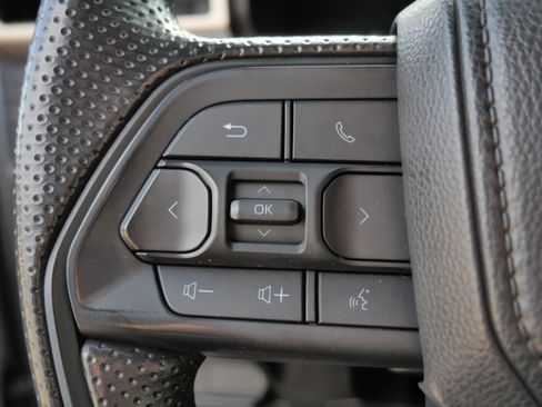 Certified 2024 Toyota Tacoma SR5 AWD/4WD image 27