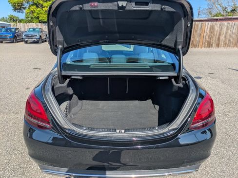 Used 2020 Mercedes-Benz C 300 4MATIC Sedan image 12