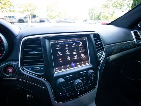 Used 2018 Jeep Grand Cherokee Trackhawk AWD/4WD image 24
