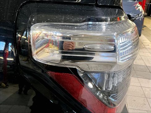 Used 2024 Toyota 4Runner TRD Off-Road image 33