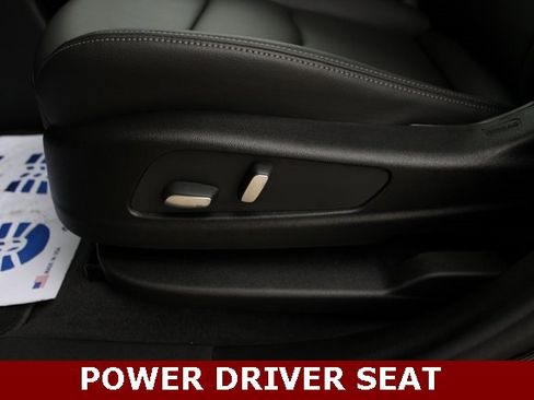 New 2025 Cadillac XT6 Luxury image 15