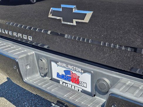 Used 2018 Chevrolet Silverado 1500 LT w/ All Star Edition AWD/4WD image 14