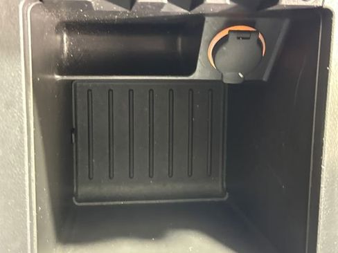 Used 2023 Nissan Maxima SV w/ Floor Mat Group image 29