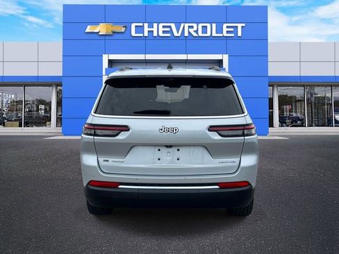 Used 2023 Jeep Grand Cherokee L Limited w/ Luxury Tech Group II image 4