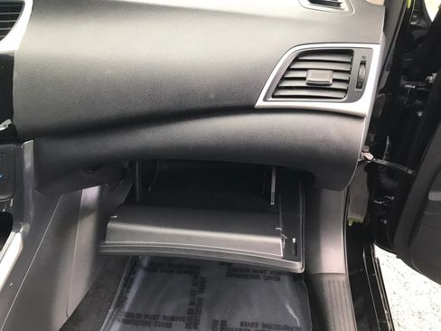 Used 2019 Nissan Sentra SR FWD image 45