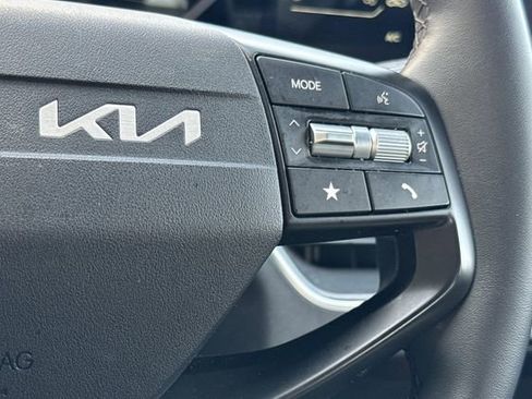 Certified 2025 Kia K4 EX image 30