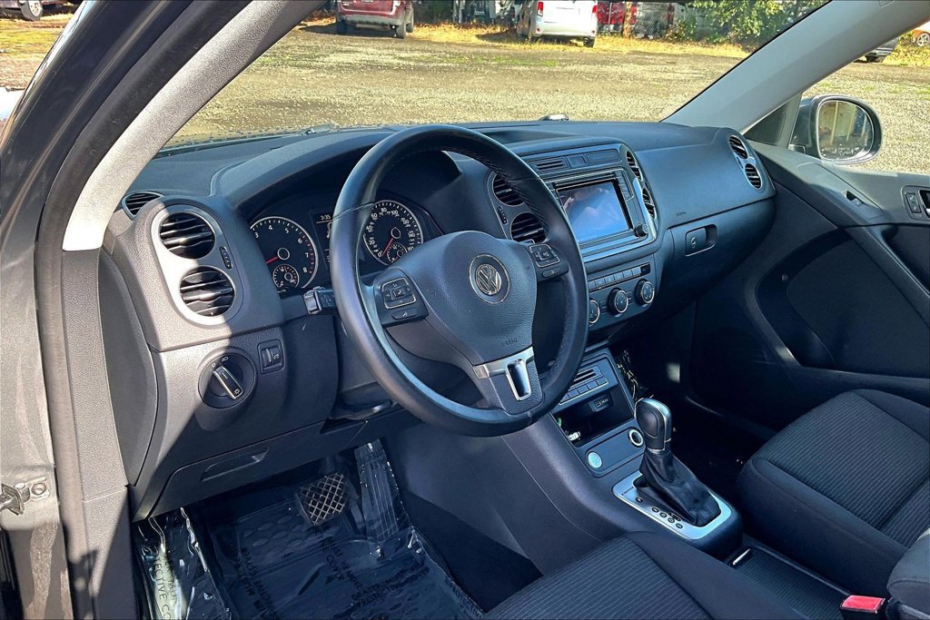 Used 2018 Volkswagen Tiguan Limited AWD/4WD image 18
