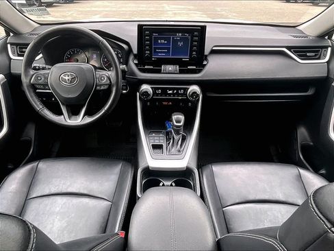Used 2021 Toyota RAV4 XLE Premium AWD/4WD image 21