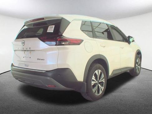 Used 2023 Nissan Rogue SV AWD/4WD image 2