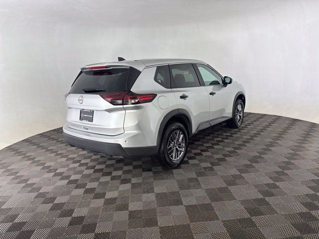 Certified 2024 Nissan Rogue S AWD/4WD image 5
