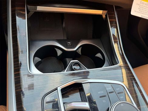 Certified 2026 BMW X7 xDrive40i w/ Premium Package image 15