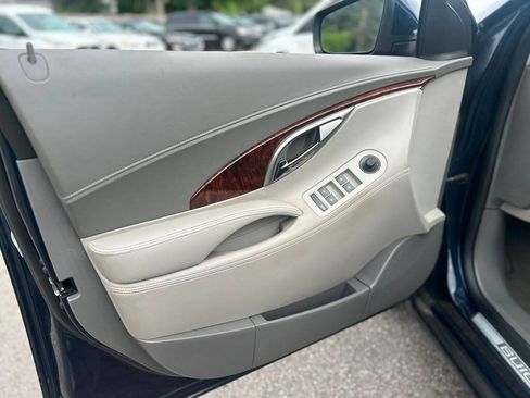 Used 2011 Buick LaCrosse CXL AWD/4WD image 10