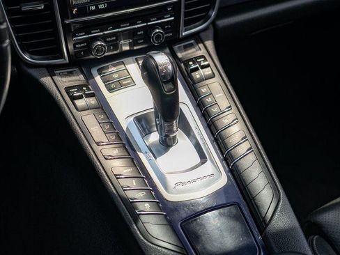 Used 2013 Porsche Panamera 4 w/ Premium Pkg image 26