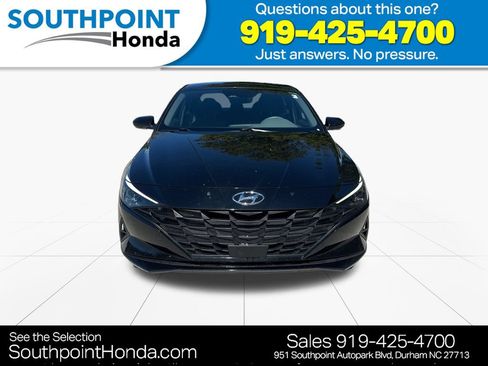 Used 2023 Hyundai Elantra SEL w/ Convenience Package FWD image 2