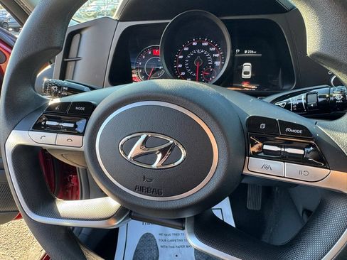 Used 2023 Hyundai Elantra SEL w/ Preferred Accessory Package FWD image 27