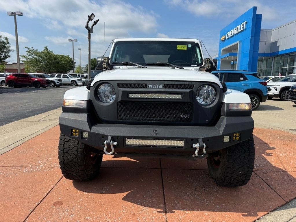 Used 2022 Jeep Gladiator Sport AWD/4WD image 2