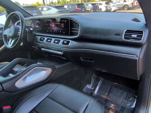 Used 2023 Mercedes-Benz GLS 450 4MATIC image 32