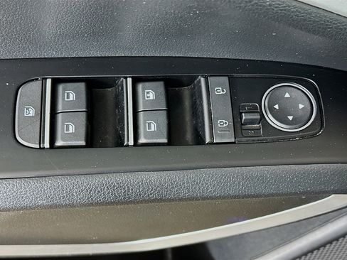 Used 2025 Kia Soul LX w/ LX Technology Package image 15