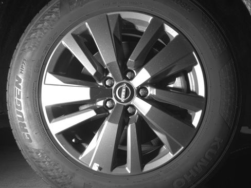 Used 2025 Nissan Pathfinder SV AWD/4WD image 13