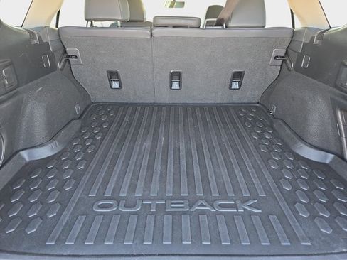 Used 2023 Subaru Outback Limited image 12