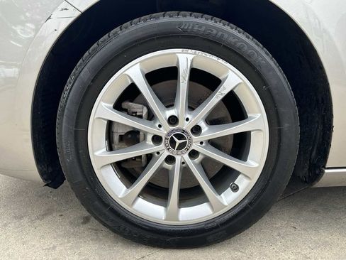Used 2019 Mercedes-Benz A 220 4MATIC image 9