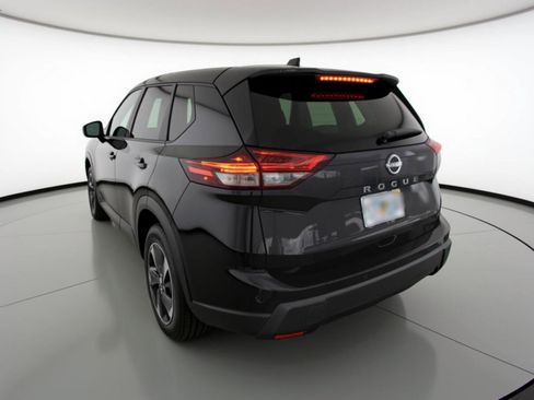Used 2025 Nissan Rogue SV image 6