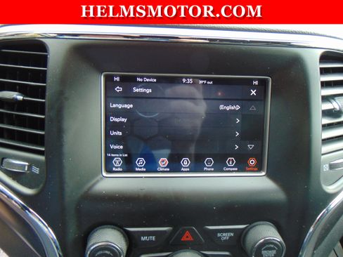 Certified 2018 Jeep Grand Cherokee Laredo image 30