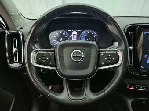Used 2020 Volvo XC40 T5 Momentum w/ Protection Package Premier AWD/4WD image 15