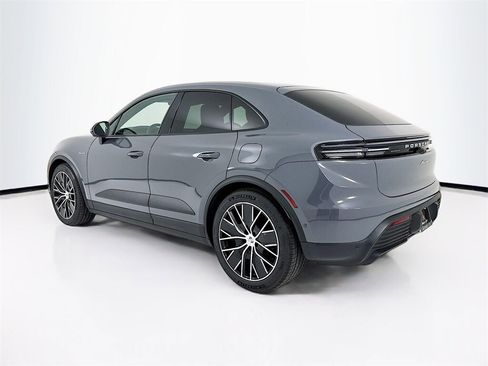 New 2025 Porsche Macan Electric image 3