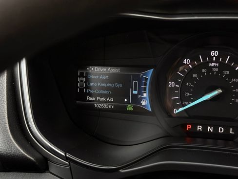 Used 2019 Ford Fusion SE FWD image 28