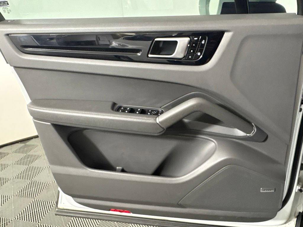 Used 2019 Porsche Cayenne AWD/4WD image 19
