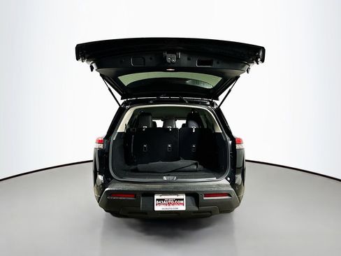 Used 2023 Nissan Pathfinder SV w/ Black Appearance Package AWD/4WD image 7