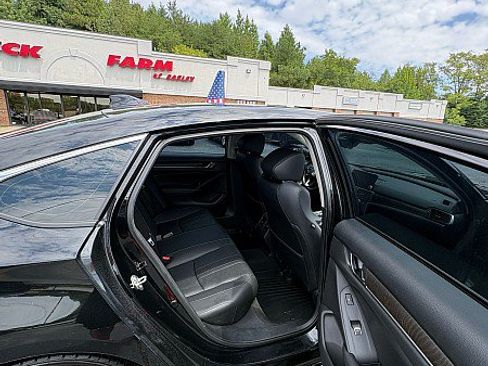 Used 2020 Honda Accord Touring image 10