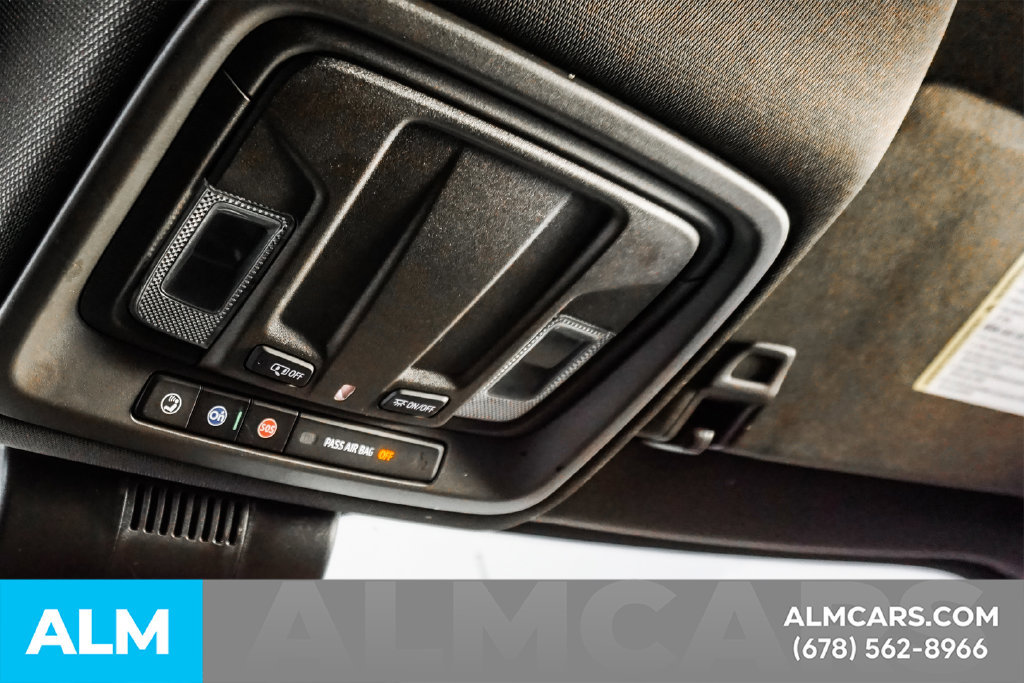 Used 2025 Chevrolet Silverado 1500 LT RWD image 60