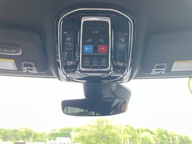 Used 2024 Jeep Grand Cherokee L Summit w/ High Altitude Package AWD/4WD image 23