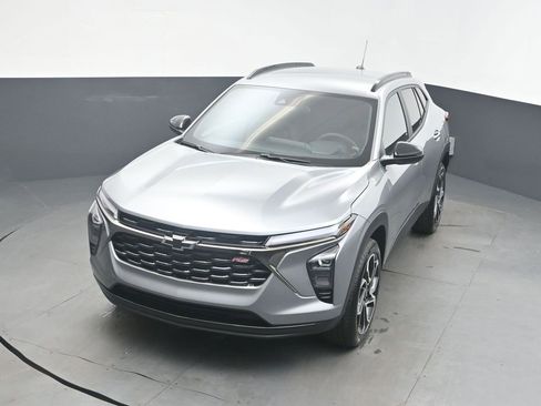 New 2026 Chevrolet Trax RS w/ Driver Confidence Package image 32