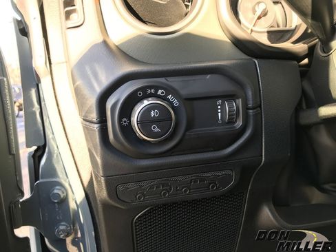 New 2026 Jeep Gladiator Mojave image 16