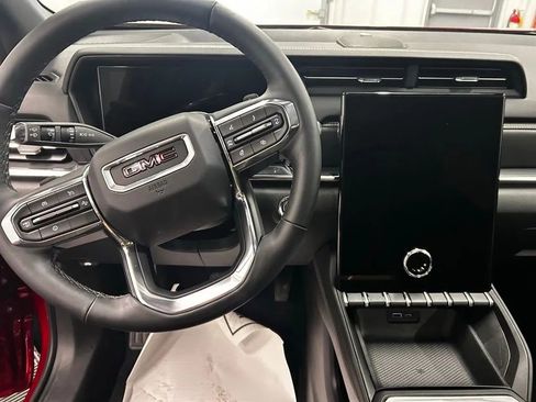 Used 2026 GMC Terrain Elevation w/ Elevation Premium Package image 13