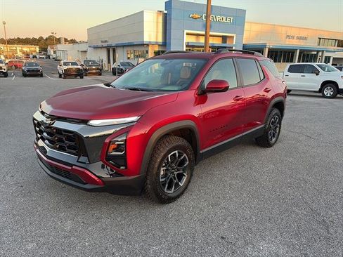 Used 2026 Chevrolet Equinox ACTIV image 3