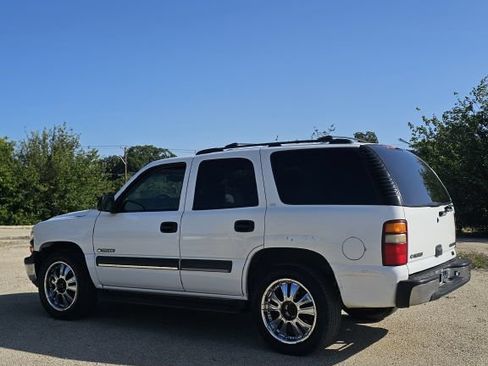 Used 2002 Chevrolet Tahoe LS RWD image 3